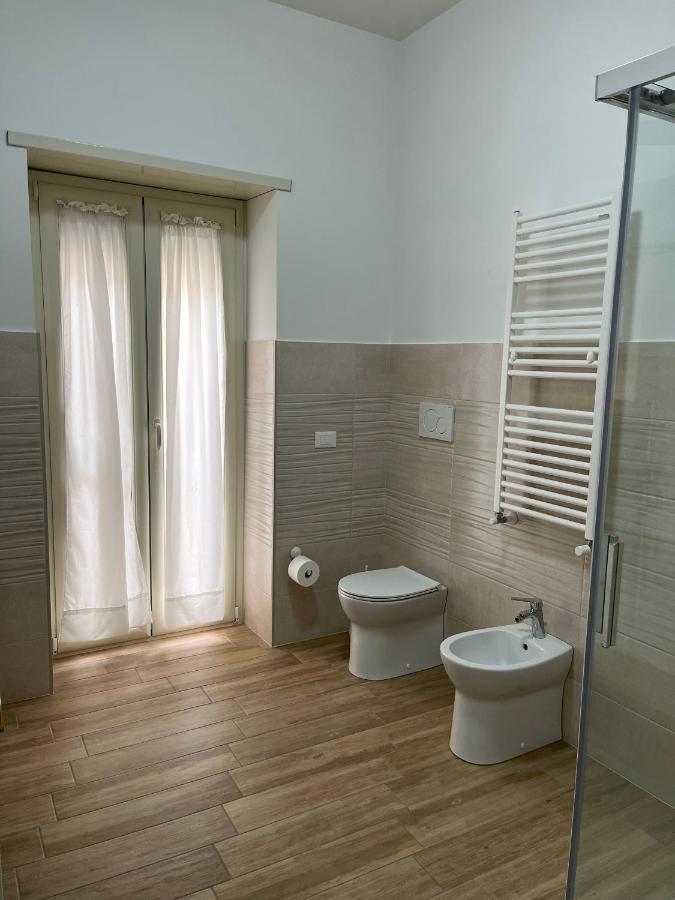 Bed&Breakfast Del Viaggiatore Fondi Exteriör bild